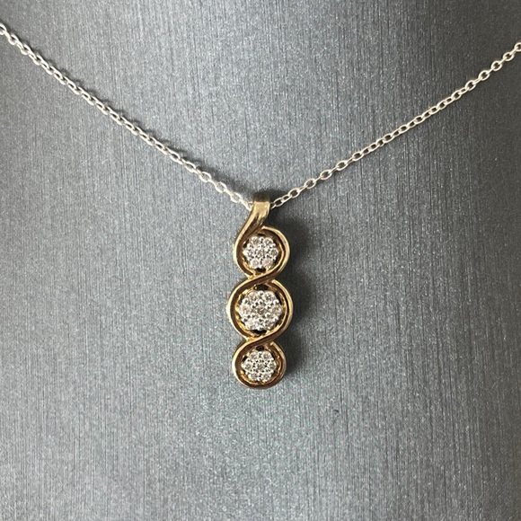 Jewelry - Gold Triple Circle Pave Pendant Necklace - Women Jewelry